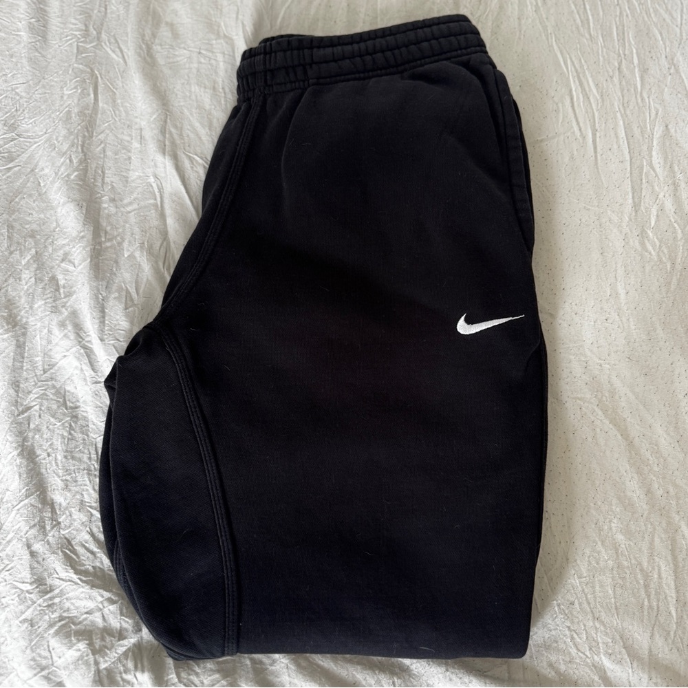 Nike Men’s Black Sweat Pants